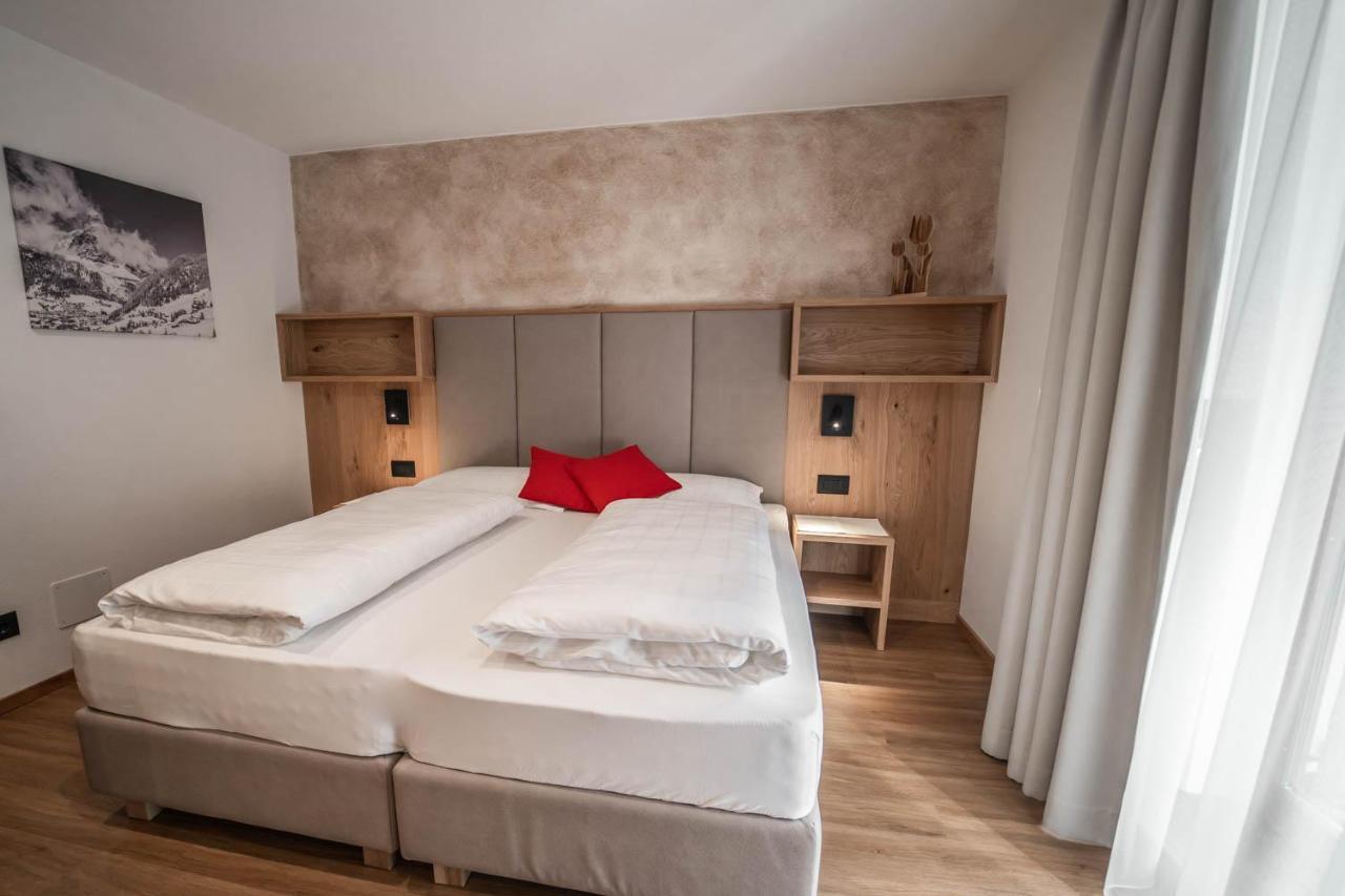 Garni Piz Da L'Ander Hotell Corvara Exteriör bild