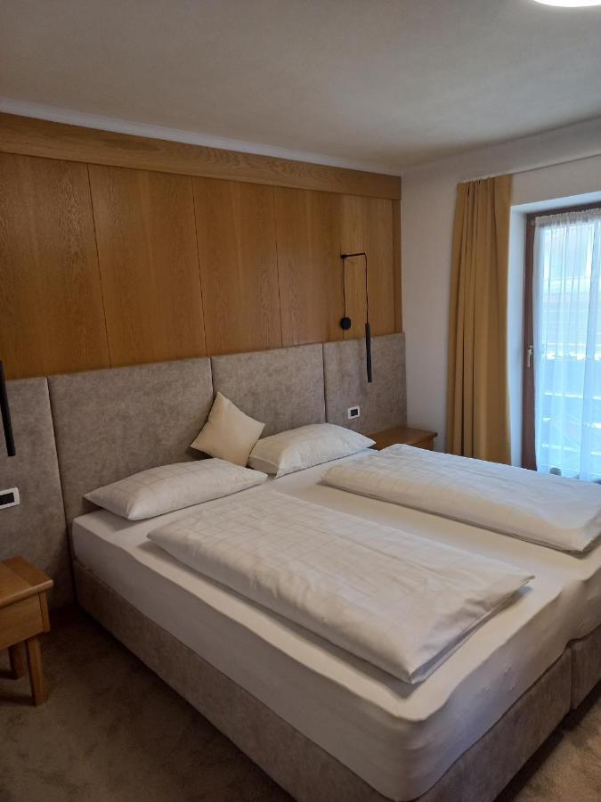 Garni Piz Da L'Ander Hotell Corvara Exteriör bild