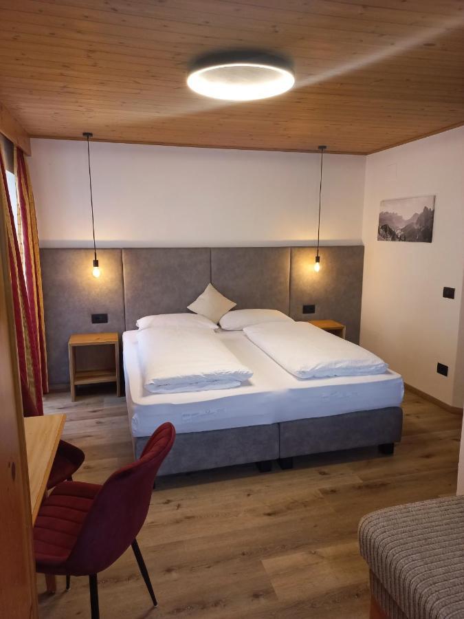 Garni Piz Da L'Ander Hotell Corvara Exteriör bild