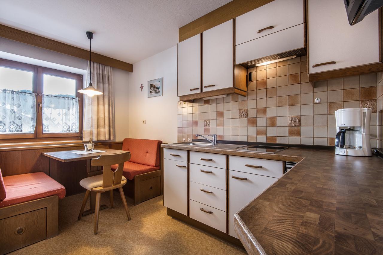 Garni Piz Da L'Ander Hotell Corvara Exteriör bild