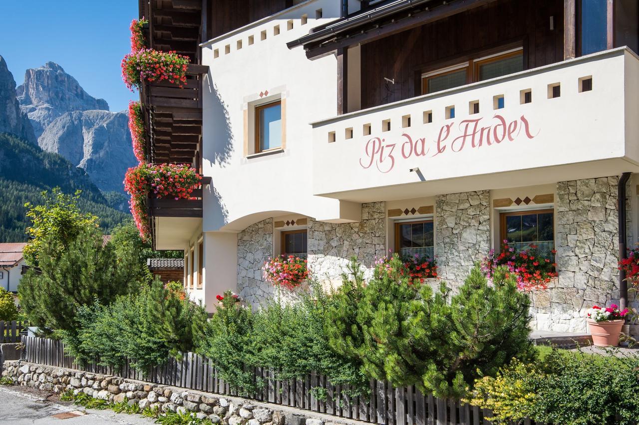 Garni Piz Da L'Ander Hotell Corvara Exteriör bild