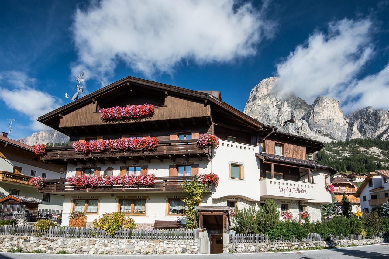 Garni Piz Da L'Ander Hotell Corvara Exteriör bild